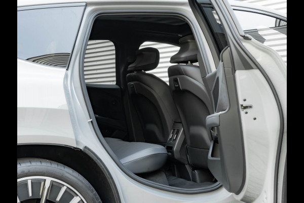 BMW iX3 50 xDrive - M-Sport - Pano - Highway Assistant - Innovation Pack