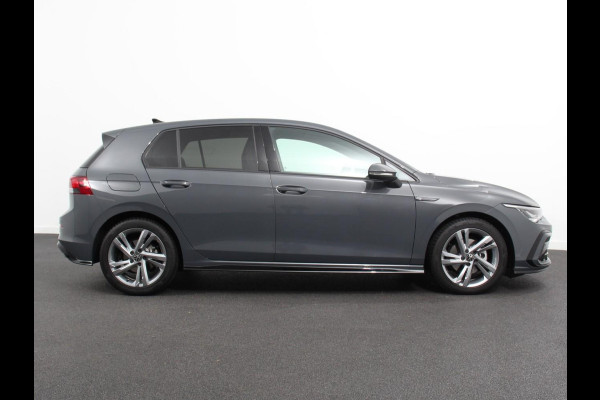 Volkswagen Golf 1.5 eTSI 150pk DSG R-Line DEMO ! Panorama dak Navigatie Apple Carplay/Android Auto Climate Control Camera Dab Extra Getint Glas Adaptive Cruise Control Virtual Cockpit Lichtmetalen Velgen