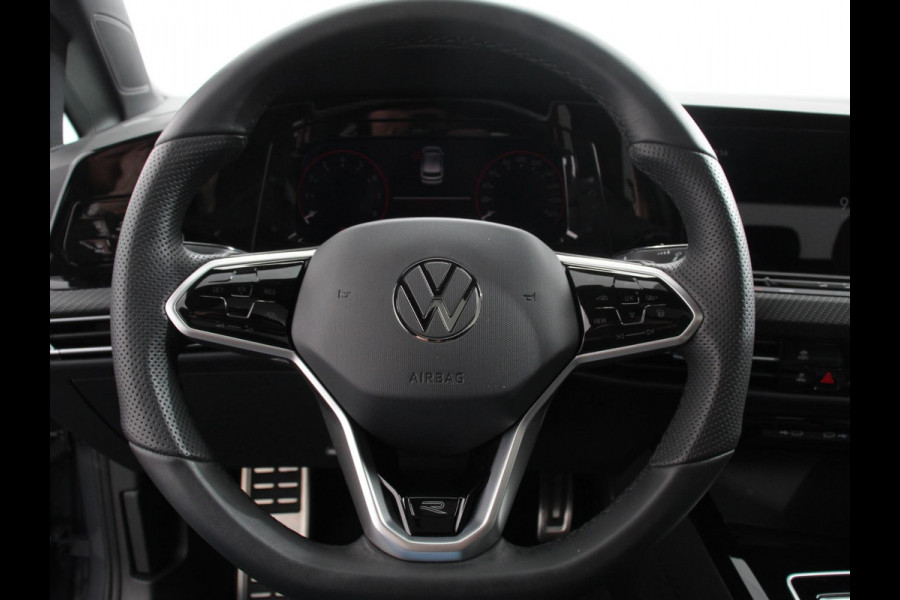 Volkswagen Golf 1.5 eTSI 150pk DSG R-Line DEMO ! Panorama dak Navigatie Apple Carplay/Android Auto Climate Control Camera Dab Extra Getint Glas Adaptive Cruise Control Virtual Cockpit Lichtmetalen Velgen