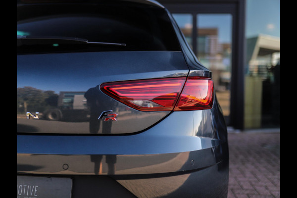 Seat Leon 1.5 TSI FR Ultimate Edition Black | Pano | DCC | Camera | Stoelverw.