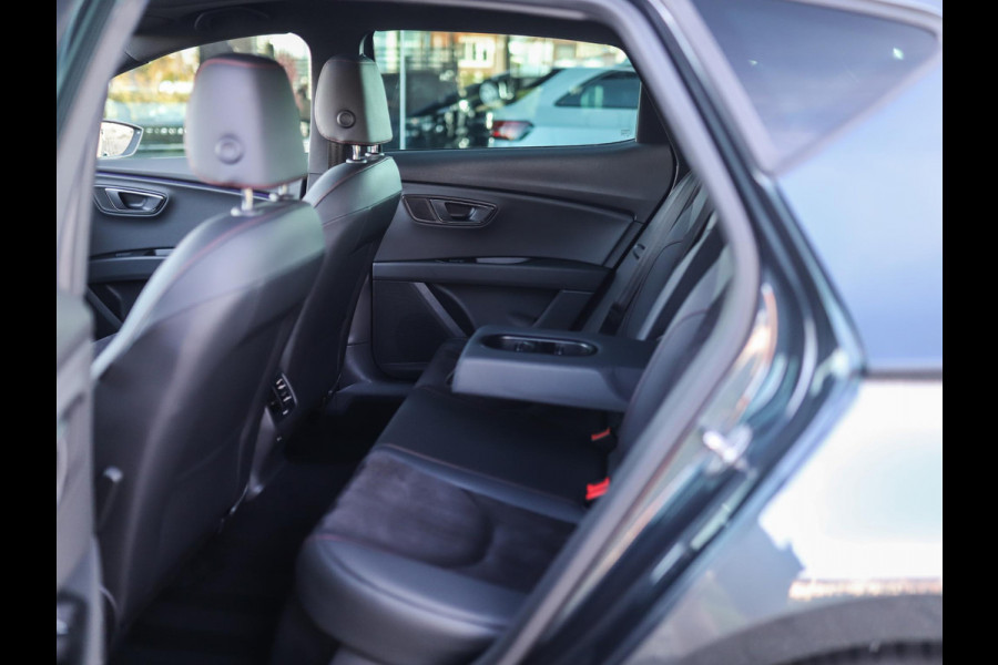 Seat Leon 1.5 TSI FR Ultimate Edition Black | Pano | DCC | Camera | Stoelverw.