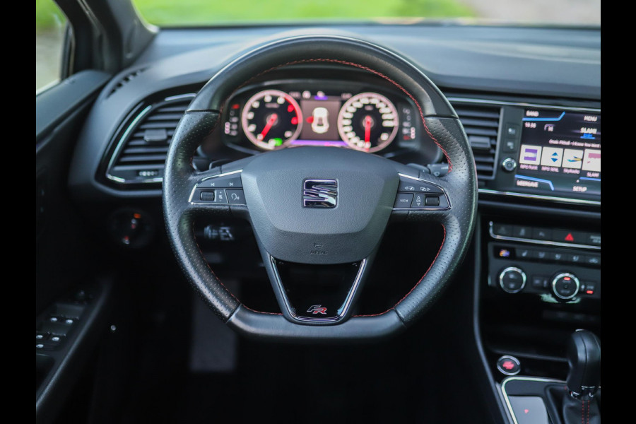 Seat Leon 1.5 TSI FR Ultimate Edition Black | Pano | DCC | Camera | Stoelverw.