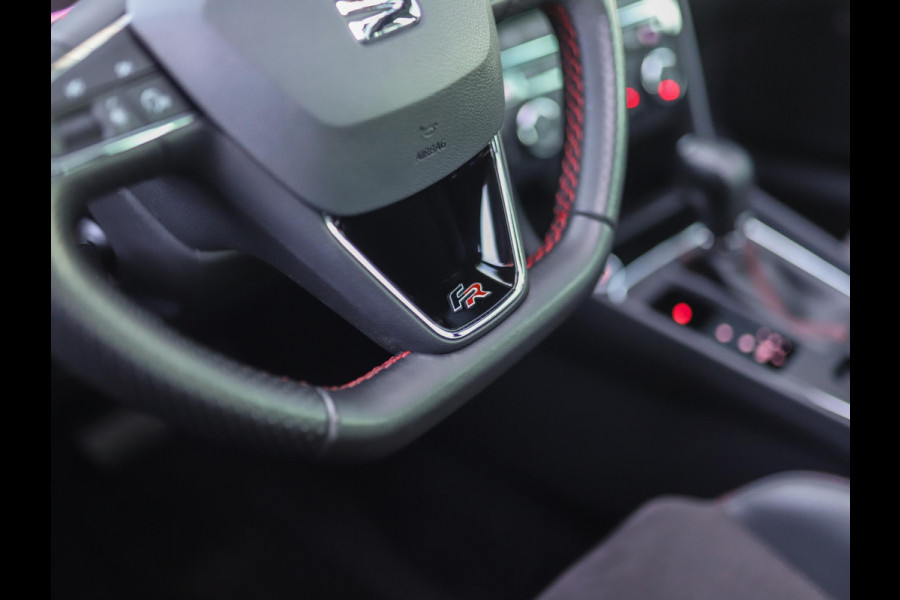 Seat Leon 1.5 TSI FR Ultimate Edition Black | Pano | DCC | Camera | Stoelverw.