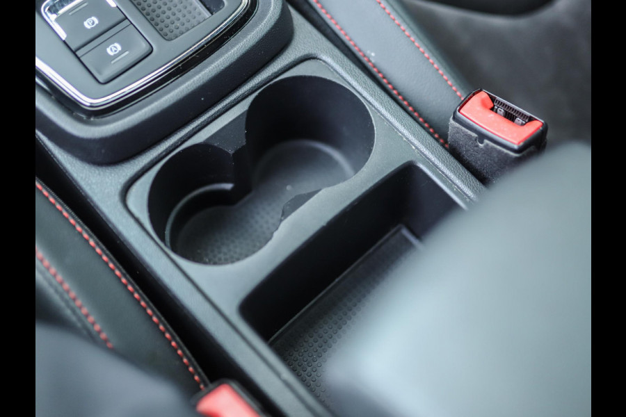 Seat Leon 1.5 TSI FR Ultimate Edition Black | Pano | DCC | Camera | Stoelverw.