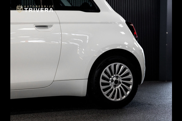 Fiat 500 La Prima 42 kWh l SoH 93% l AUT. l 360° CAM. l Stoel verw.l CARPLAY l Keyless l BTW auto l 1ste. eig. l ALS NIEUW