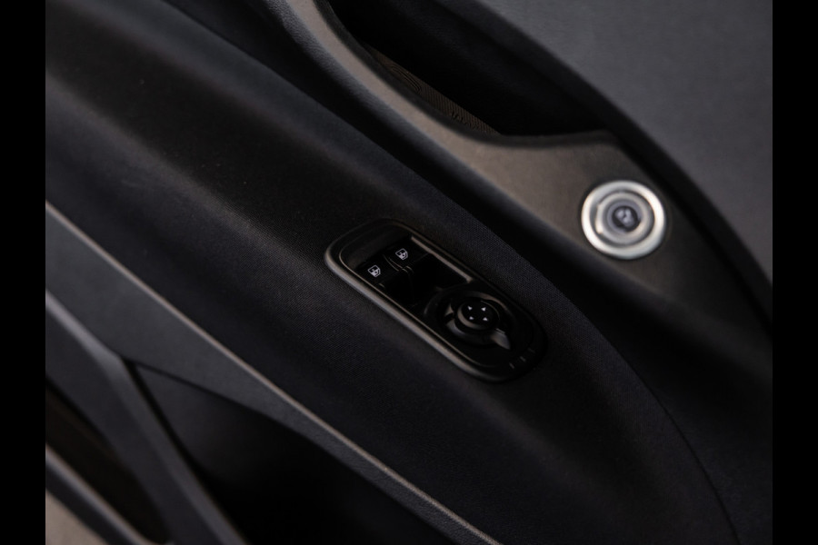 Fiat 500 La Prima 42 kWh l SoH 93% l AUT. l 360° CAM. l Stoel verw.l CARPLAY l Keyless l BTW auto l 1ste. eig. l ALS NIEUW
