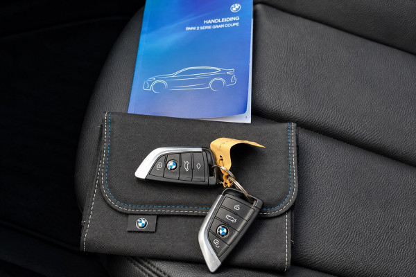 BMW 2 Serie Gran Coupé 218i|M-Pakket|Pano|Camera|Carplay|