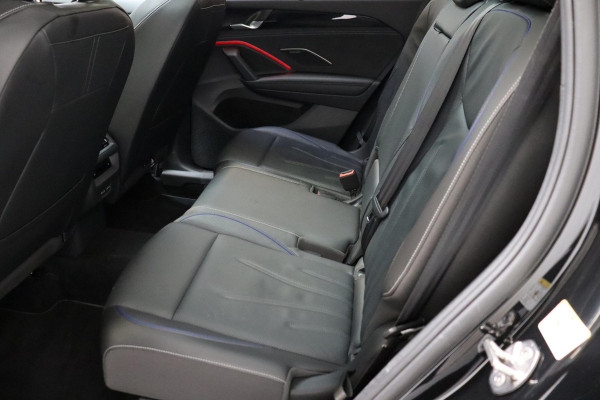 Volkswagen Tayron 1.5 eHybrid R-Line Edition / Panoramadak / Trekhaak / Harman Kardon / Adaptieve Cruise Control / Stoel- en stuurverwarming / Head-Up Display / Massagestoelen / LED / Rondomzicht Camera / 20 Inch / Sfeerverlichting / Keyless Entry