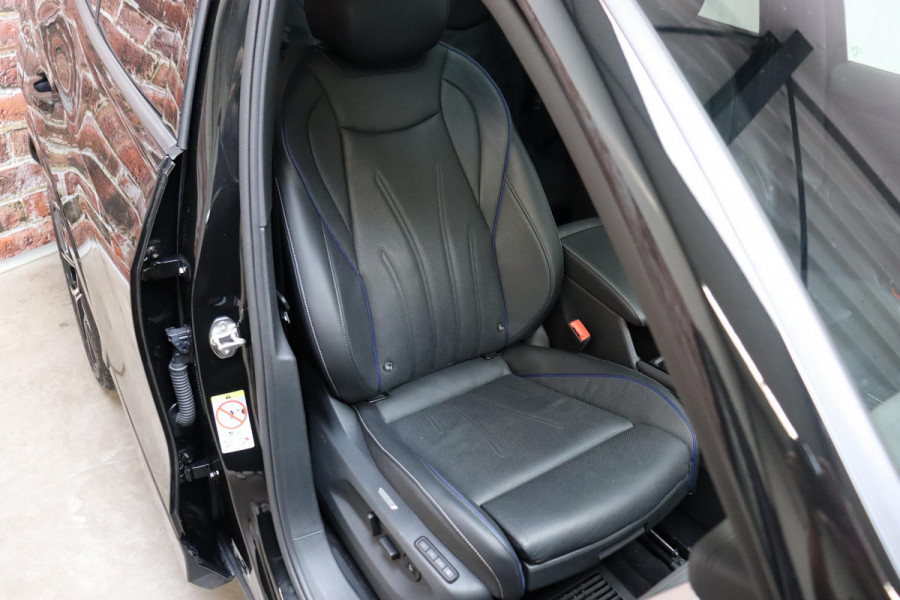 Volkswagen Tayron 1.5 eHybrid R-Line Edition / Panoramadak / Trekhaak / Harman Kardon / Adaptieve Cruise Control / Stoel- en stuurverwarming / Head-Up Display / Massagestoelen / LED / Rondomzicht Camera / 20 Inch / Sfeerverlichting / Keyless Entry
