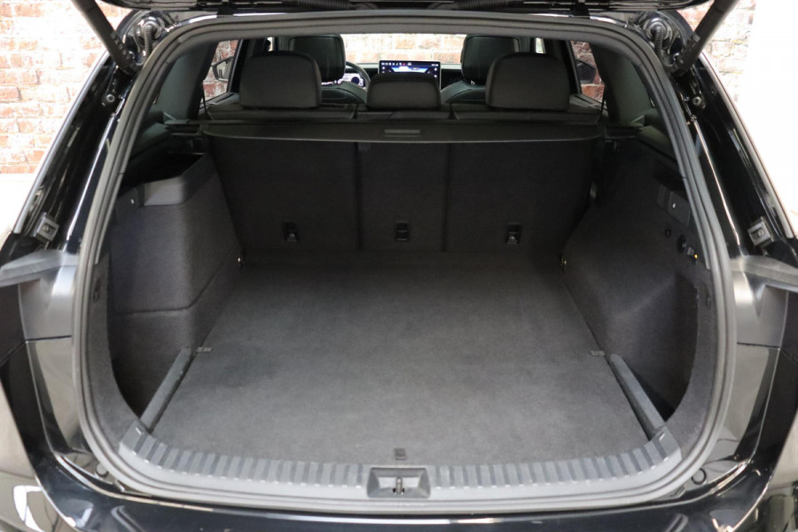 Volkswagen Tayron 1.5 eHybrid R-Line Edition / Panoramadak / Trekhaak / Harman Kardon / Adaptieve Cruise Control / Stoel- en stuurverwarming / Head-Up Display / Massagestoelen / LED / Rondomzicht Camera / 20 Inch / Sfeerverlichting / Keyless Entry