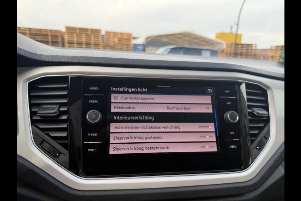 Volkswagen T-Roc Cabrio 1.5 TSI Style | 2E EIGENAAR | 3/6/12 MND GARANTIE | AUTOMAAT | DIGITAL DASH | ACC | LED | CARPLAY | DAB | STOEL/STUUR VERW. |