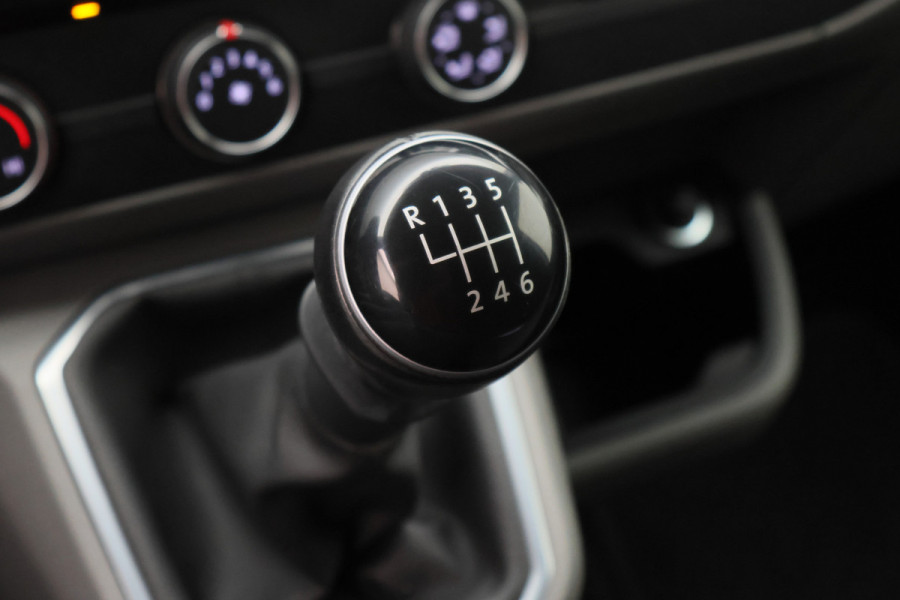 Volkswagen Transporter 2.0 TDI L2H1 28 Bulli