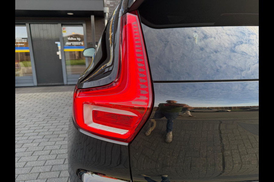 Volvo XC40 1.5 T2 R-Design | 1E EIGENAAR | 3/6/12MND GARANTIE | AUTOMAAT | PANO | LED | DAB | CRUISE | CARPLAY | STOELVERWM | BLIS | HARMAN KARDON |