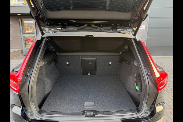 Volvo XC40 1.5 T2 R-Design | 1E EIGENAAR | 3/6/12MND GARANTIE | AUTOMAAT | PANO | LED | DAB | CRUISE | CARPLAY | STOELVERWM | BLIS | HARMAN KARDON |
