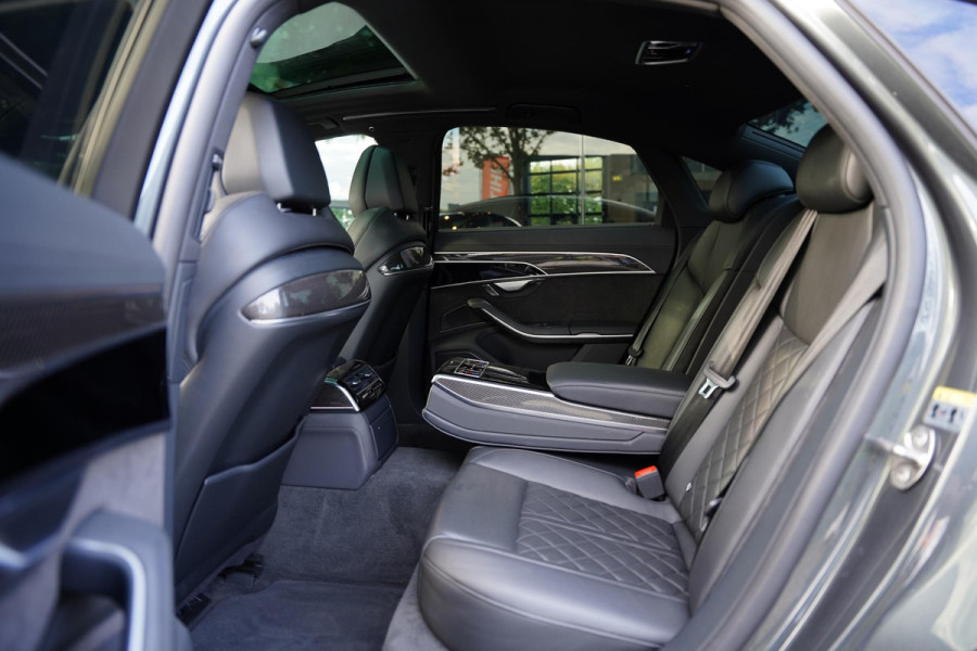 Audi S8 4.0 TFSI Quattro B&O / Active Chassis / NL-Auto