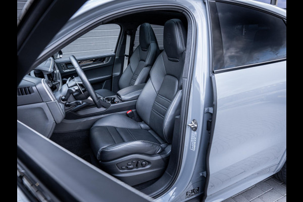 Porsche Cayenne Coupé 3.0 E-Hybrid - Sport Chrono l FULL SPEC! l 4WS l Pass Displ. l Burmester