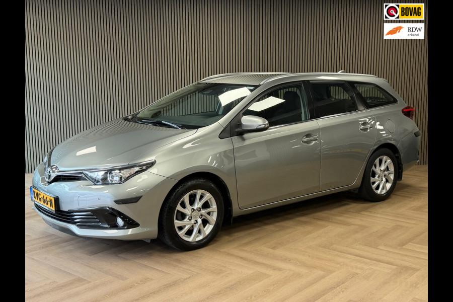 Toyota Auris Touring Sports 1.2T Aspiration TREKHAAK CAMERA KEYLESS-GO AIRCO NAVIGATIE BLUETOOTH START/STOP PDC CRUISE