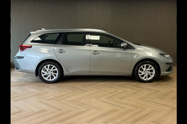 Toyota Auris Touring Sports 1.2T Aspiration TREKHAAK CAMERA KEYLESS-GO AIRCO NAVIGATIE BLUETOOTH START/STOP PDC CRUISE