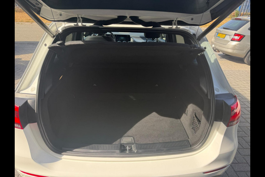 Mercedes-Benz B-Klasse 200 Business Solution Luxury | 1E EIGENAAR | 3/6/12MND GARANTIE | AUTOMAAT | LED | CRUISE | DAB | NAVI | CARPLAY | TREKHAAK |