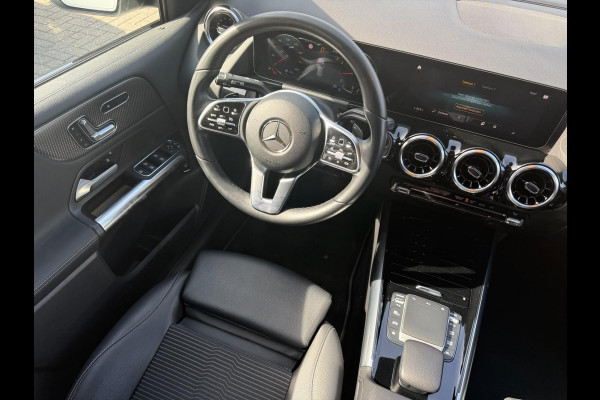 Mercedes-Benz B-Klasse 200 Business Solution Luxury | 1E EIGENAAR | 3/6/12MND GARANTIE | AUTOMAAT | LED | CRUISE | DAB | NAVI | CARPLAY | TREKHAAK |