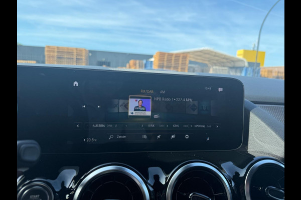 Mercedes-Benz B-Klasse 200 Business Solution Luxury | 1E EIGENAAR | 3/6/12MND GARANTIE | AUTOMAAT | LED | CRUISE | DAB | NAVI | CARPLAY | TREKHAAK |