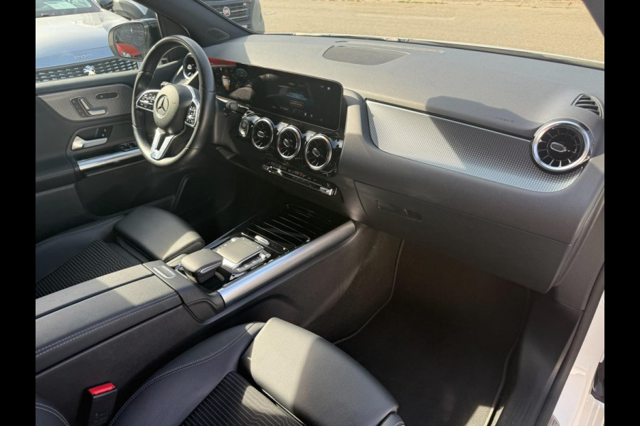 Mercedes-Benz B-Klasse 200 Business Solution Luxury | 1E EIGENAAR | 3/6/12MND GARANTIE | AUTOMAAT | LED | CRUISE | DAB | NAVI | CARPLAY | TREKHAAK |