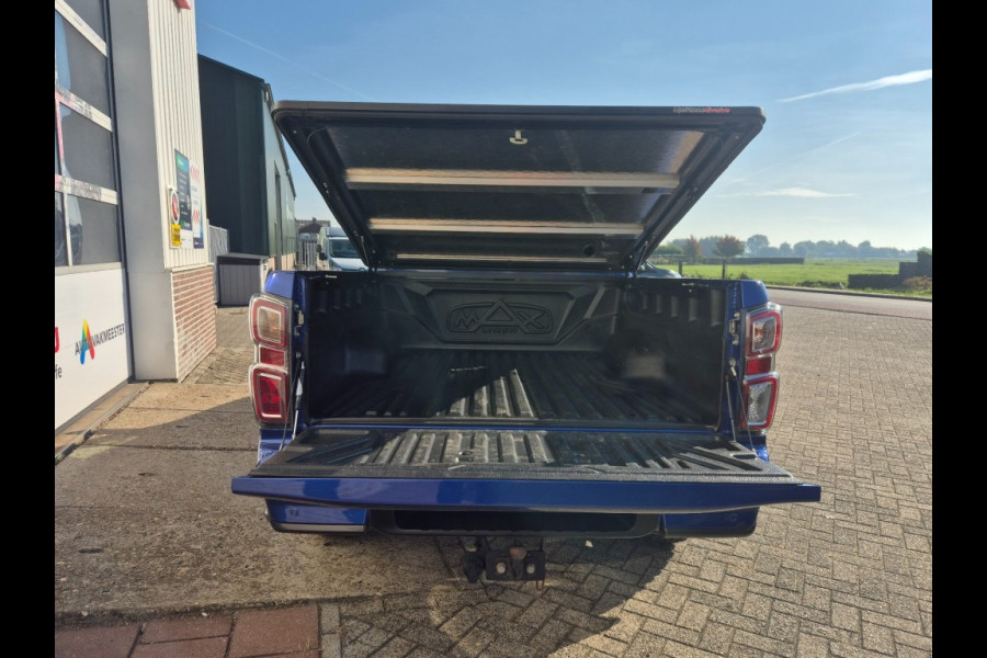 Isuzu D-max 165 Pk Extended Cab LSX Automaat 3500 Kg Trekvermogen 4WD 4x4