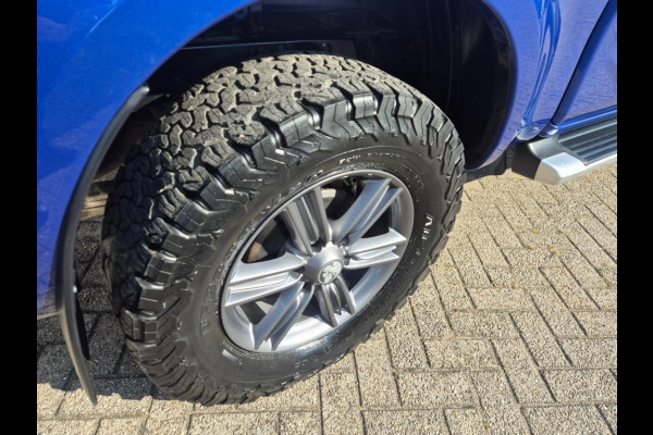 Isuzu D-max 165 Pk Extended Cab LSX Automaat 3500 Kg Trekvermogen 4WD 4x4
