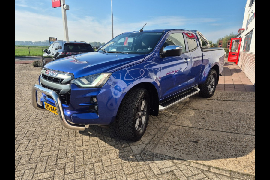 Isuzu D-max 165 Pk Extended Cab LSX Automaat 3500 Kg Trekvermogen 4WD 4x4