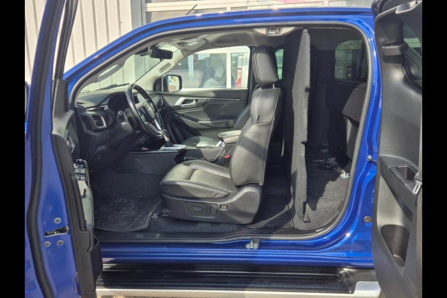 Isuzu D-max 165 Pk Extended Cab LSX Automaat 3500 Kg Trekvermogen 4WD 4x4
