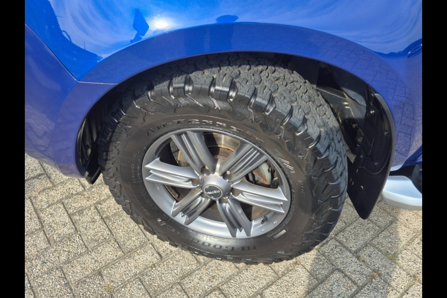 Isuzu D-max 165 Pk Extended Cab LSX Automaat 3500 Kg Trekvermogen 4WD 4x4