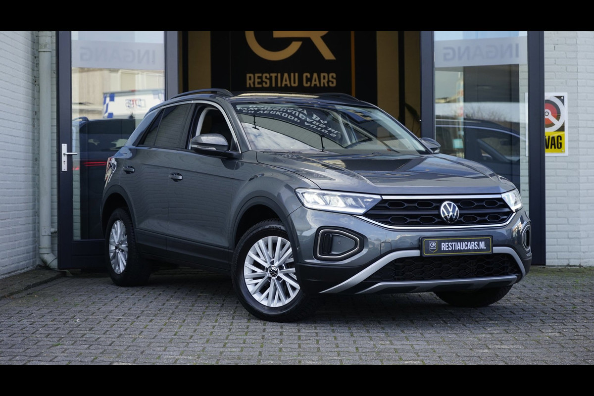 Volkswagen T-Roc 1.5 TSI Life AUTOMAAT|ACC|BEATS|CAMERA|CARPLAY|DAB|KEYLESS|STOEL STUURVERWARMING