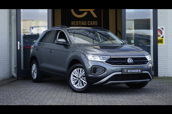 Volkswagen T-Roc 1.5 TSI Life AUTOMAAT|ACC|BEATS|CAMERA|CARPLAY|DAB|KEYLESS|STOEL STUURVERWARMING