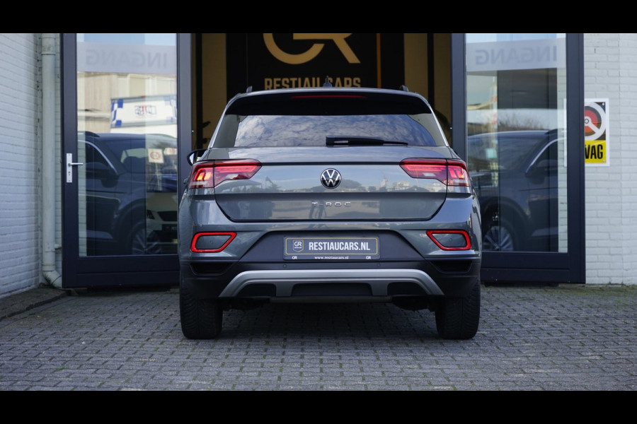 Volkswagen T-Roc 1.5 TSI Life AUTOMAAT|ACC|BEATS|CAMERA|CARPLAY|DAB|KEYLESS|STOEL STUURVERWARMING