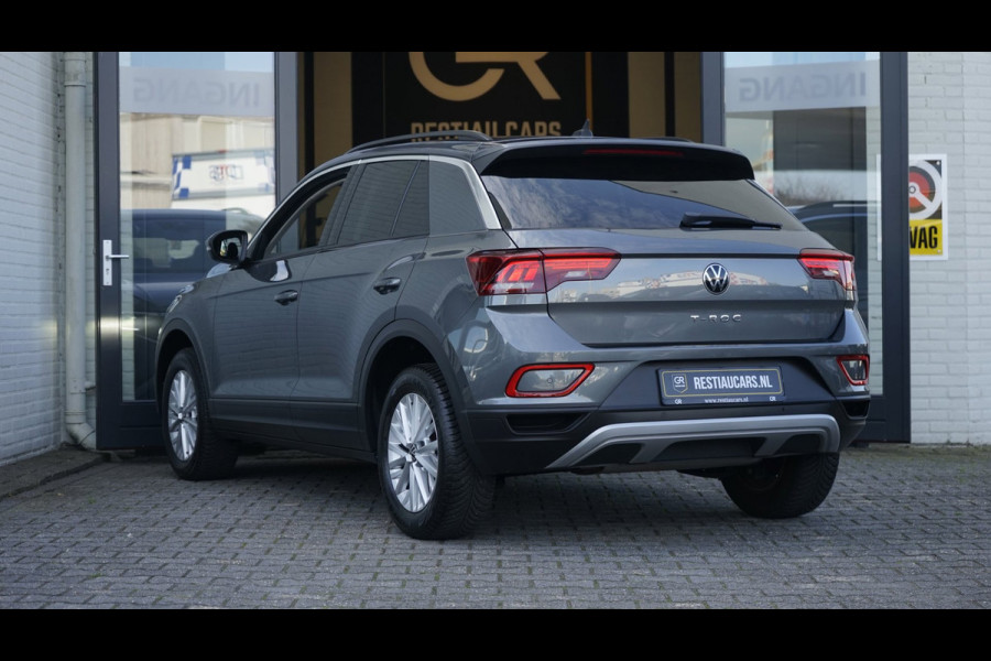Volkswagen T-Roc 1.5 TSI Life AUTOMAAT|ACC|BEATS|CAMERA|CARPLAY|DAB|KEYLESS|STOEL STUURVERWARMING
