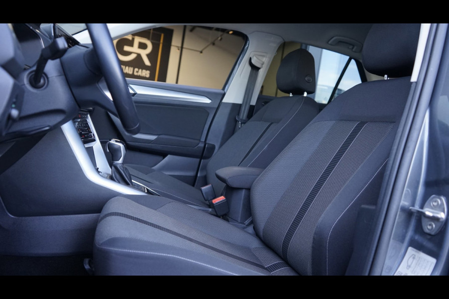 Volkswagen T-Roc 1.5 TSI Life AUTOMAAT|ACC|BEATS|CAMERA|CARPLAY|DAB|KEYLESS|STOEL STUURVERWARMING