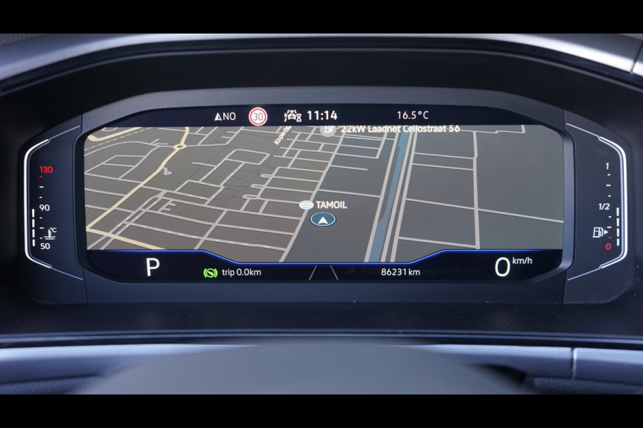 Volkswagen T-Roc 1.5 TSI Life AUTOMAAT|ACC|BEATS|CAMERA|CARPLAY|DAB|KEYLESS|STOEL STUURVERWARMING