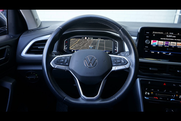 Volkswagen T-Roc 1.5 TSI Life AUTOMAAT|ACC|BEATS|CAMERA|CARPLAY|DAB|KEYLESS|STOEL STUURVERWARMING