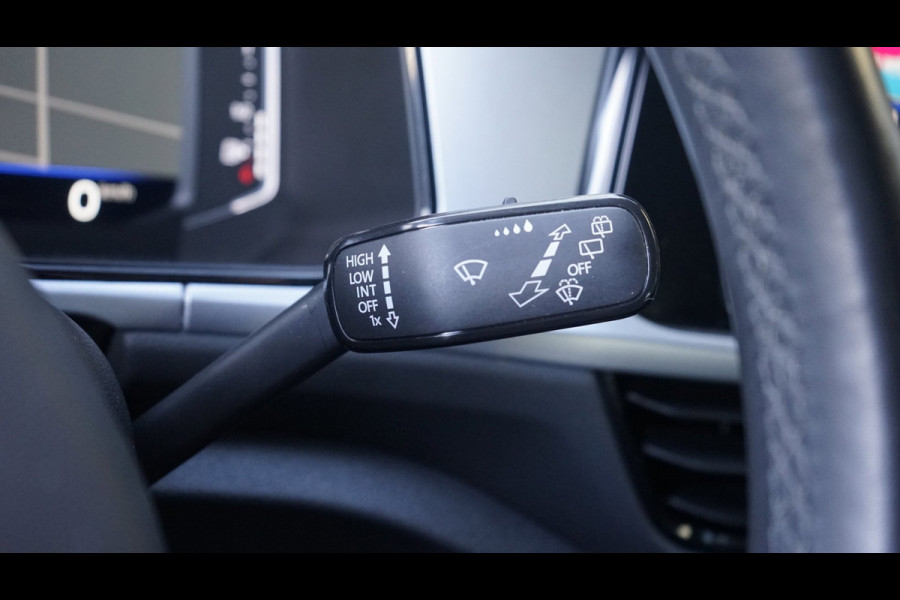 Volkswagen T-Roc 1.5 TSI Life AUTOMAAT|ACC|BEATS|CAMERA|CARPLAY|DAB|KEYLESS|STOEL STUURVERWARMING