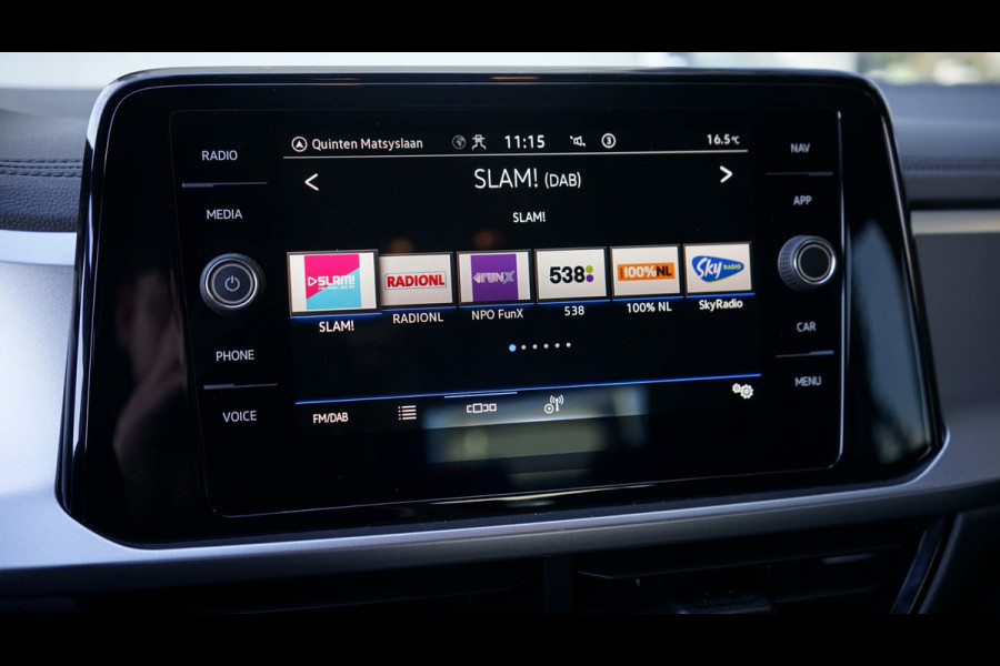 Volkswagen T-Roc 1.5 TSI Life AUTOMAAT|ACC|BEATS|CAMERA|CARPLAY|DAB|KEYLESS|STOEL STUURVERWARMING
