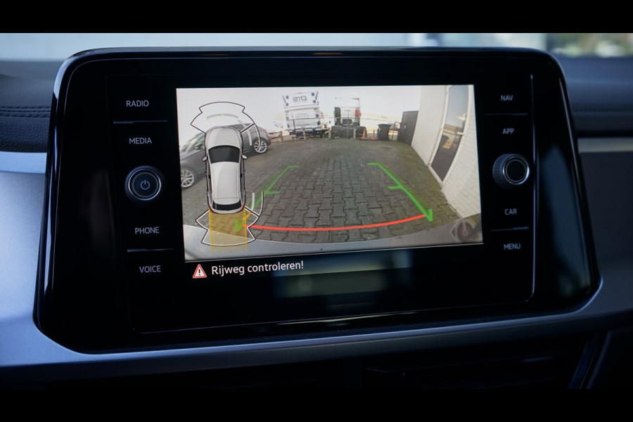 Volkswagen T-Roc 1.5 TSI Life AUTOMAAT|ACC|BEATS|CAMERA|CARPLAY|DAB|KEYLESS|STOEL STUURVERWARMING