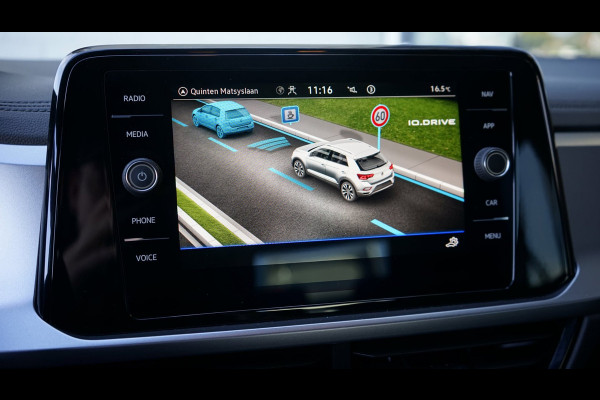 Volkswagen T-Roc 1.5 TSI Life AUTOMAAT|ACC|BEATS|CAMERA|CARPLAY|DAB|KEYLESS|STOEL STUURVERWARMING