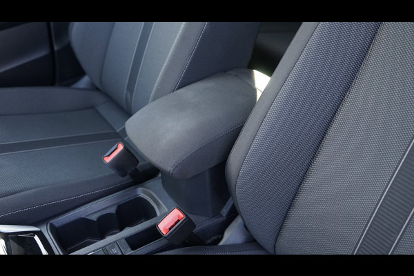 Volkswagen T-Roc 1.5 TSI Life AUTOMAAT|ACC|BEATS|CAMERA|CARPLAY|DAB|KEYLESS|STOEL STUURVERWARMING