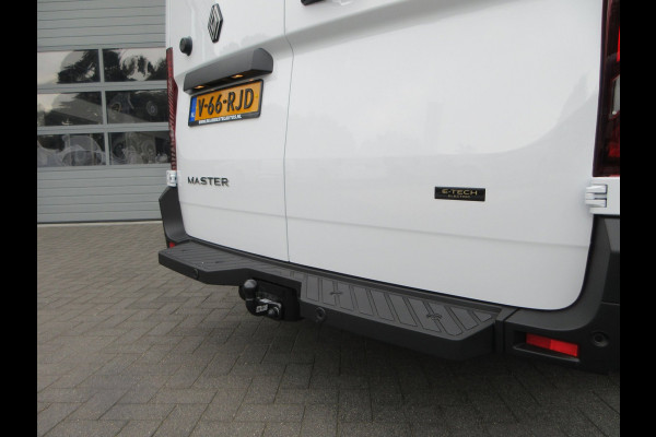 Renault Master E-Tech T35 L2H2, Extra Long Range 87 kWh, Camera, Apple Carplay, Android.