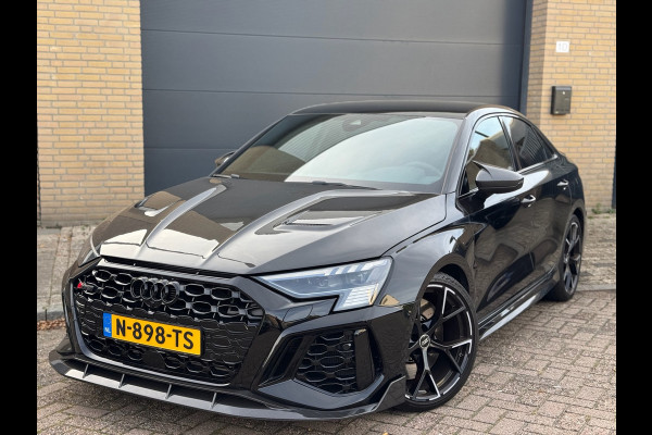 Audi A3 Limousine 2.5 TFSI RS 3 quattro