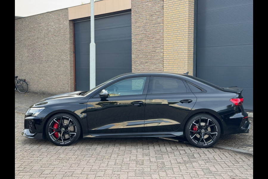 Audi A3 Limousine 2.5 TFSI RS 3 quattro