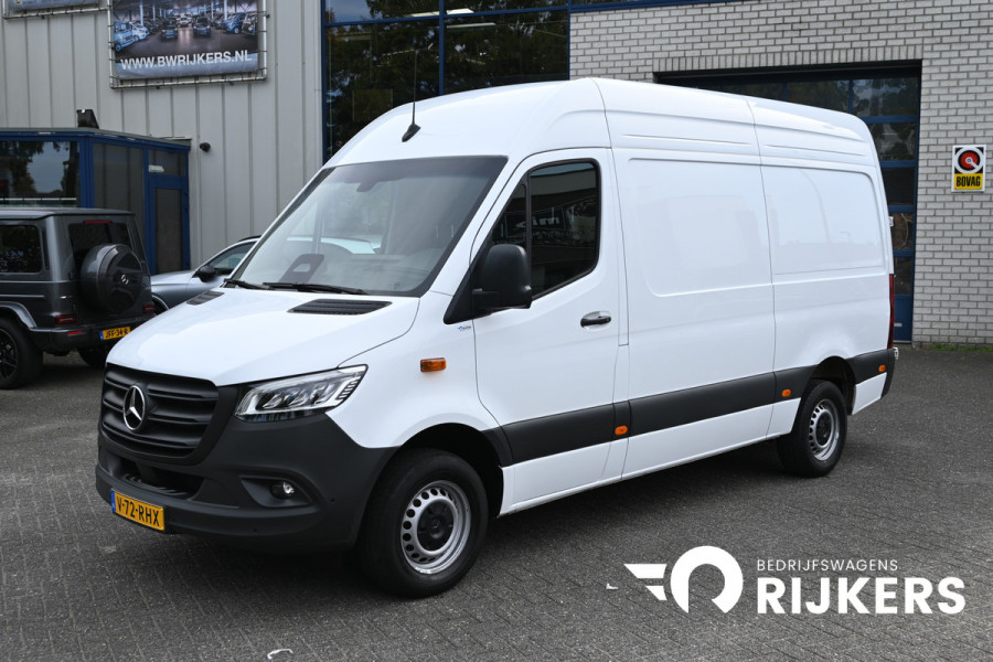 Mercedes-Benz Sprinter 317 CDI L2H2 Pro LED, Geveerde stoel, Navigatie met camera