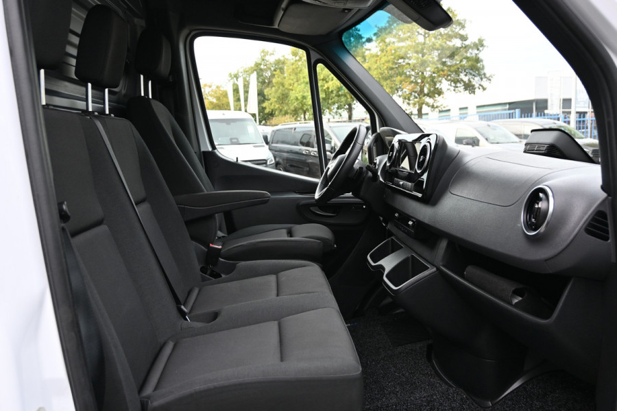 Mercedes-Benz Sprinter 317 CDI L2H2 Pro LED, Geveerde stoel, Navigatie met camera