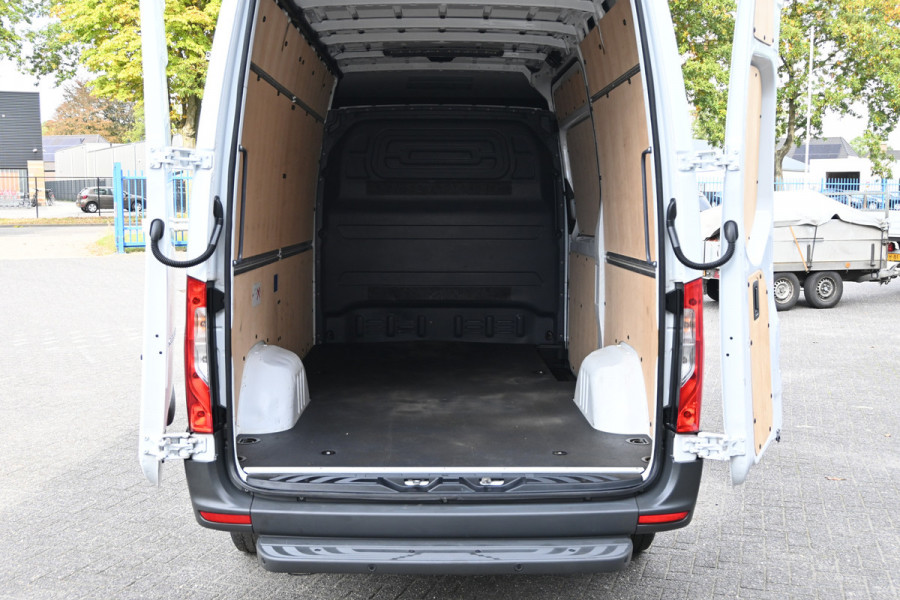 Mercedes-Benz Sprinter 317 CDI L2H2 Pro LED, Geveerde stoel, Navigatie met camera