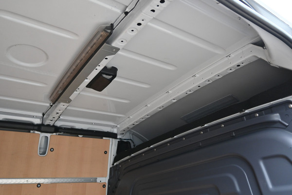 Mercedes-Benz Sprinter 317 CDI L2H2 Pro LED, Geveerde stoel, Navigatie met camera